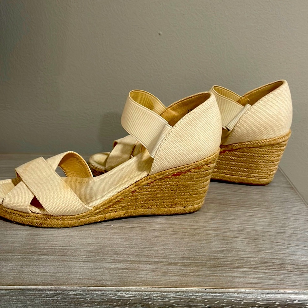 Cream wedges stretch band and crisscross peep toe